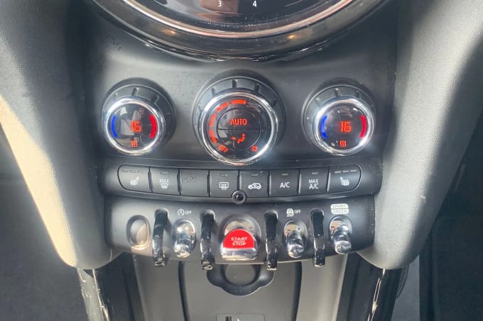2022 Mini Hatch