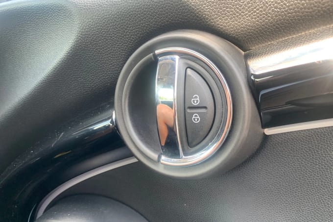 2022 Mini Hatch