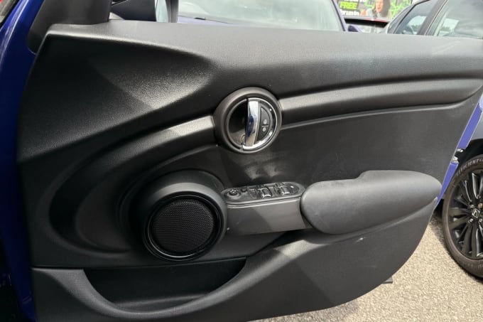 2018 Mini Hatch