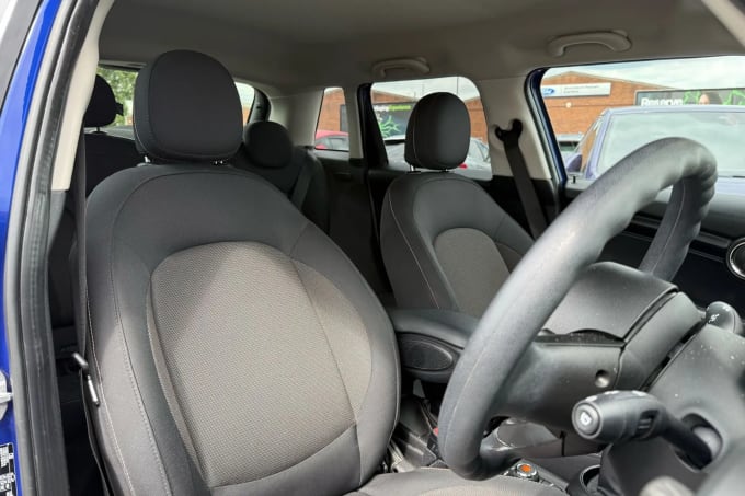2018 Mini Hatch