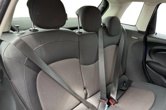 2018 Mini Hatch