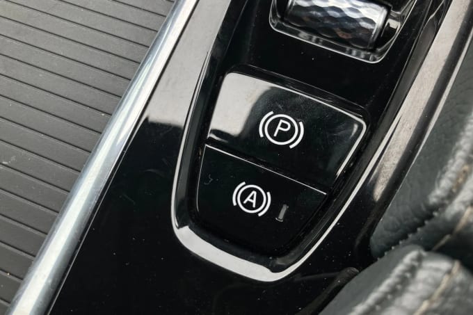 2021 Volvo V90