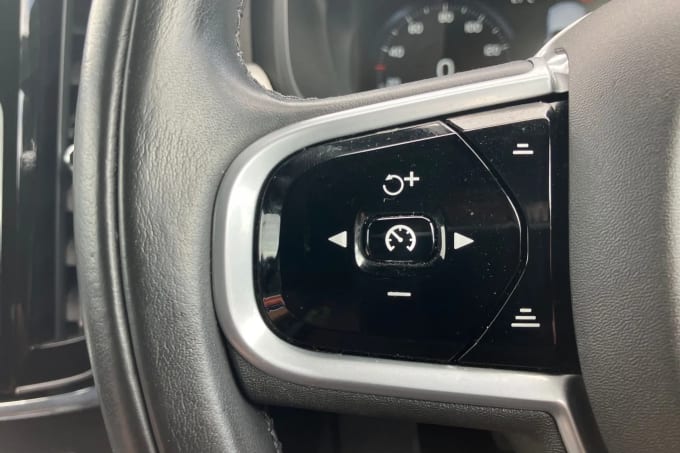 2021 Volvo V90