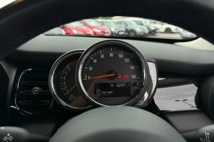 2022 Mini Hatch