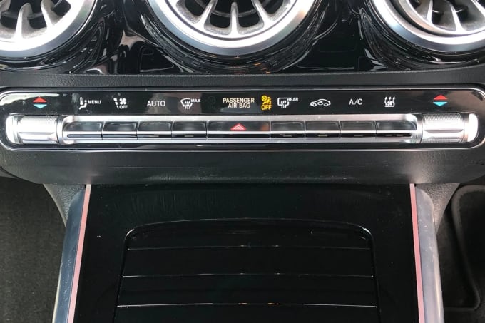 2022 Mercedes-benz Eqa