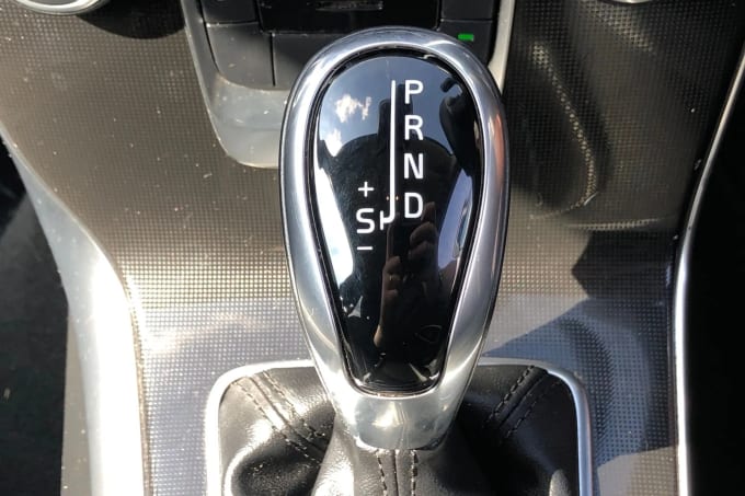 2019 Volvo V40