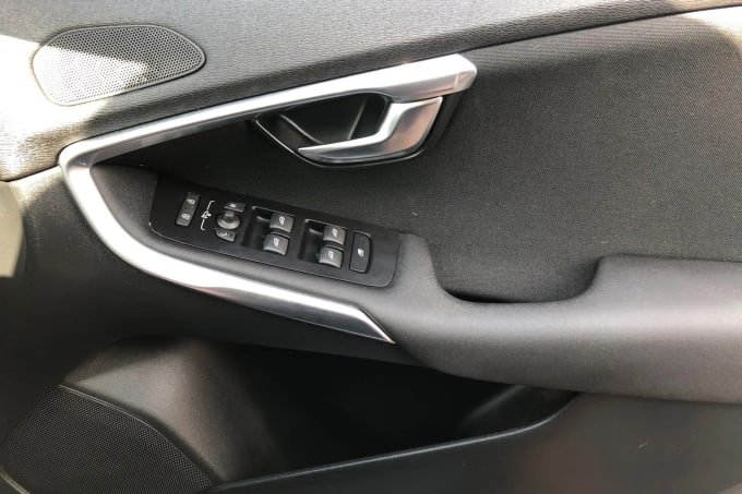 2019 Volvo V40