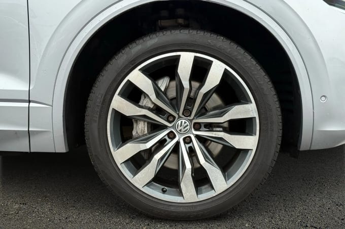 2019 Volkswagen Touareg