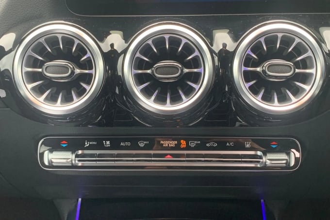 2022 Mercedes-benz Eqa