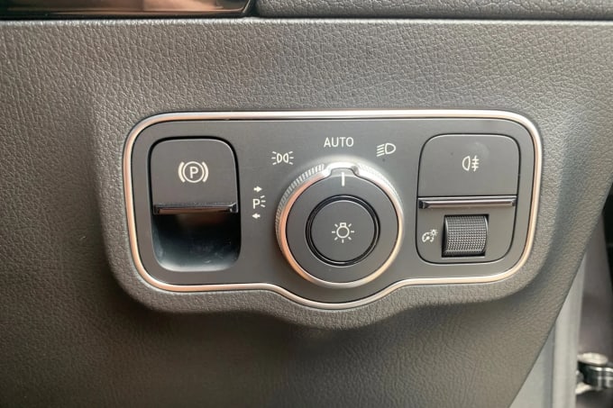 2022 Mercedes-benz Eqa