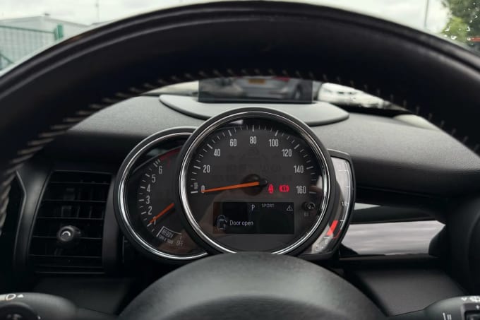 2018 Mini Hatch