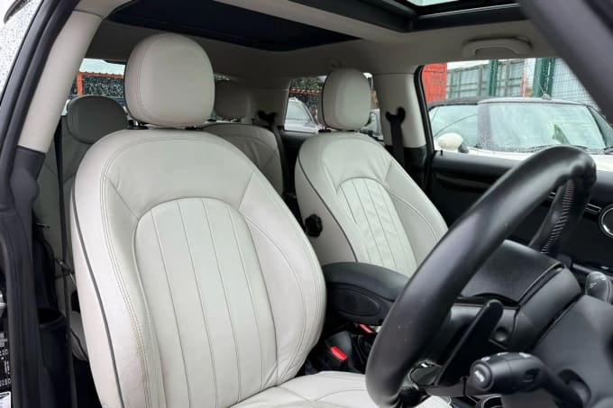 2018 Mini Hatch