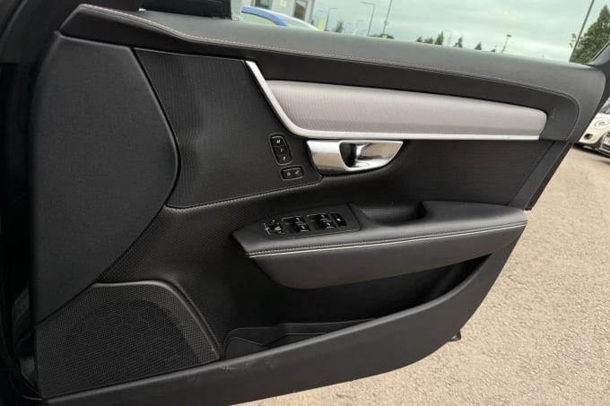 2019 Volvo V90