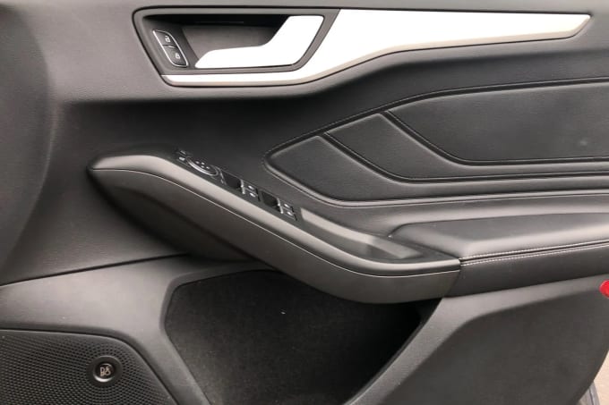 2020 Ford Focus Vignale