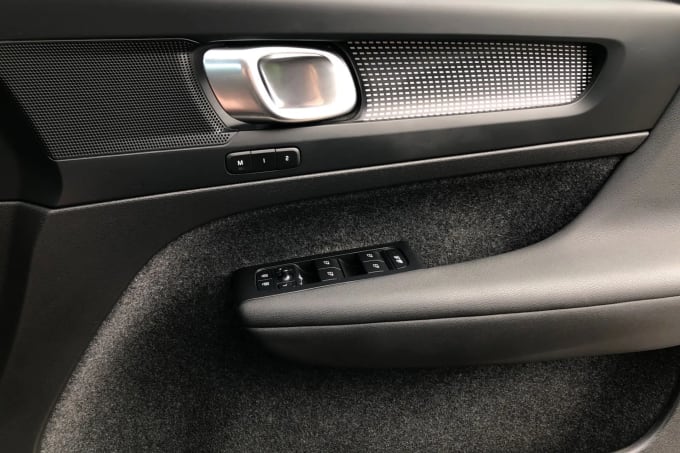 2023 Volvo Xc40