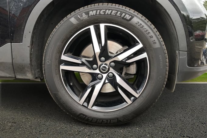 2023 Volvo Xc40