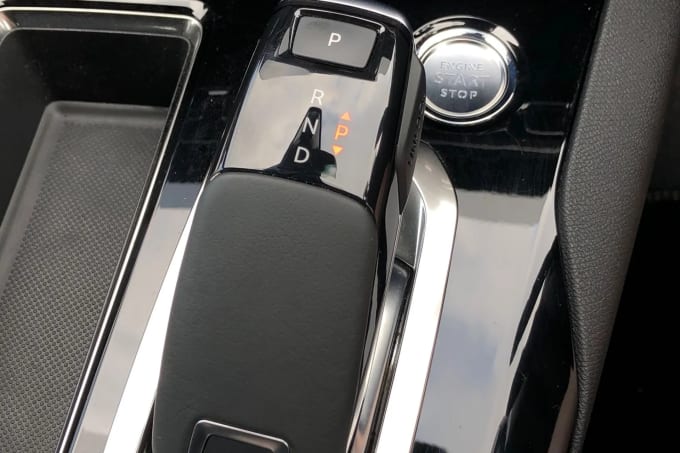 2021 Peugeot 5008