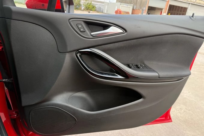 2019 Vauxhall Astra