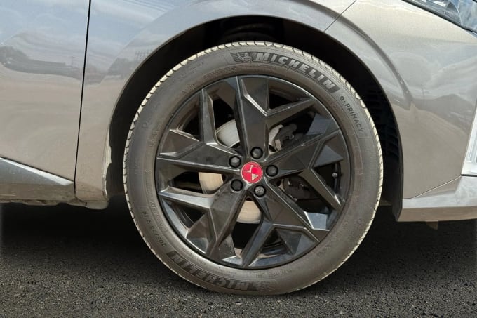 2022 DS Ds4