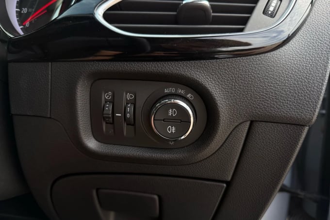 2019 Vauxhall Astra