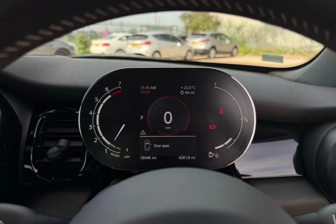 2021 Mini Hatch