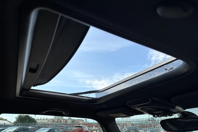 2021 Mini Hatch