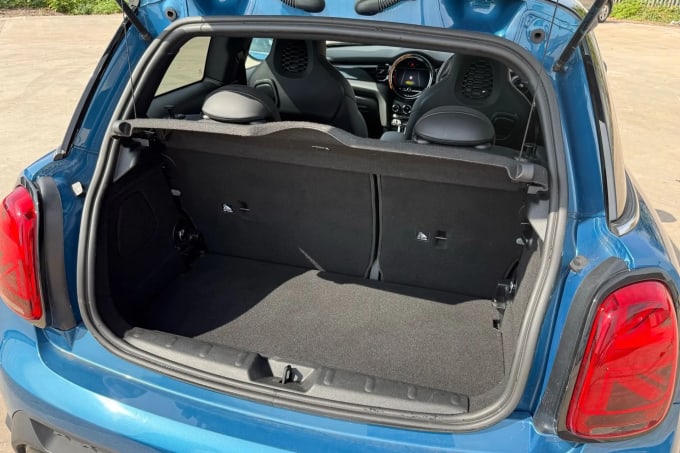 2021 Mini Hatch