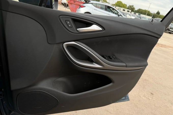 2017 Vauxhall Astra