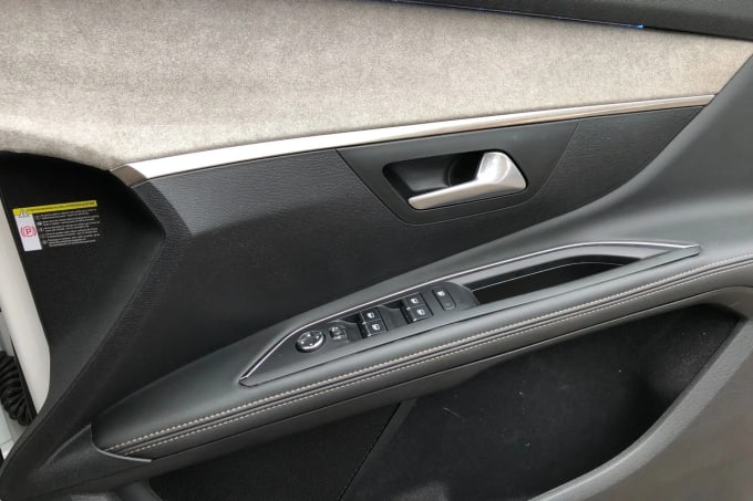 2021 Peugeot 5008