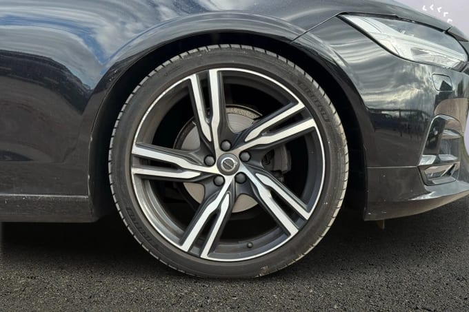 2020 Volvo V90