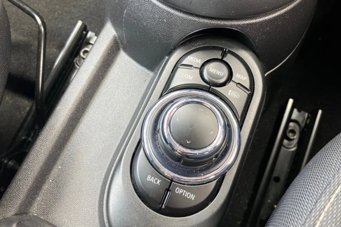 2022 Mini Hatch