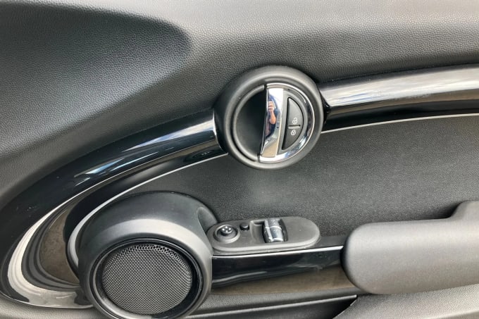 2022 Mini Hatch