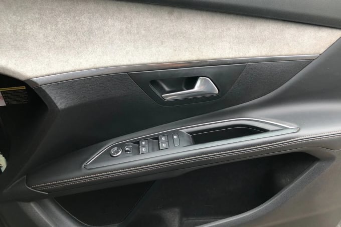 2022 Peugeot 5008