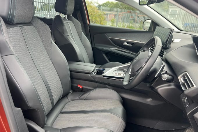 2021 Peugeot 5008
