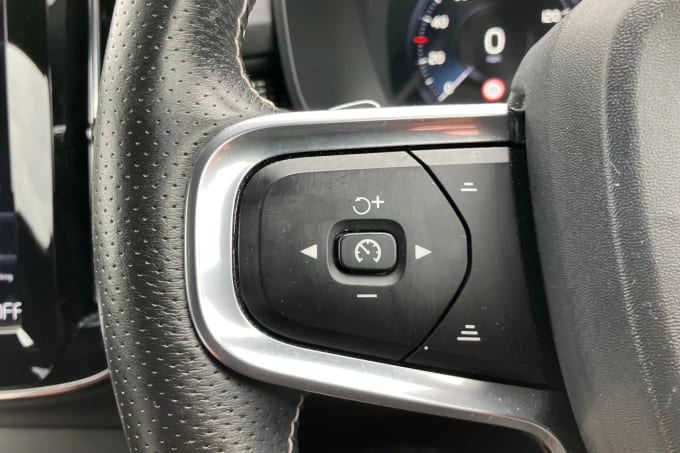 2020 Volvo Xc40