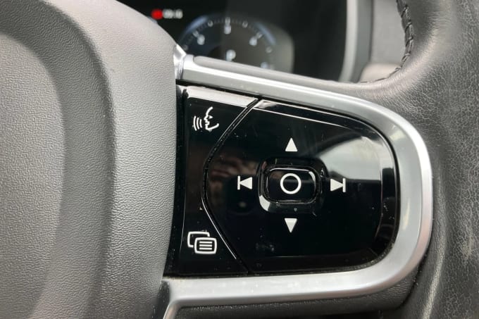 2017 Volvo V90