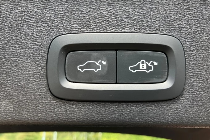 2023 Volvo Xc40