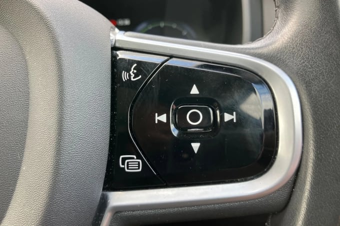 2020 Volvo V90