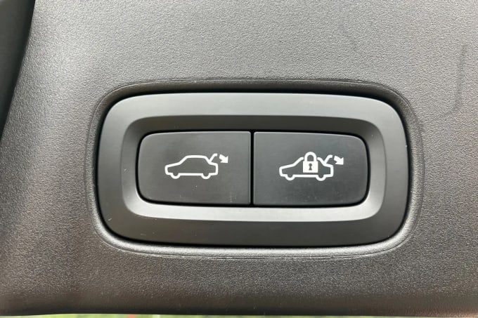 2020 Volvo V90