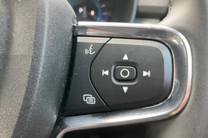 2023 Volvo Xc40