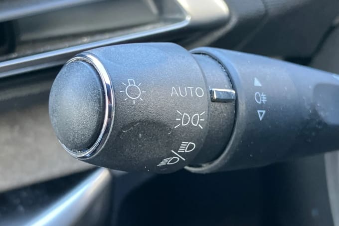 2020 Peugeot 5008
