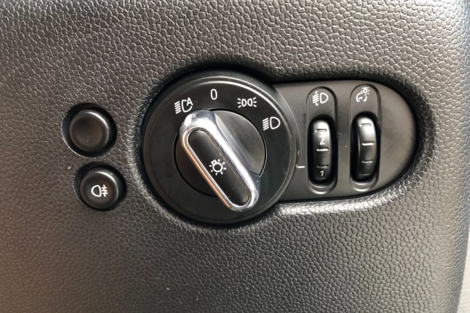 2022 Mini Hatch
