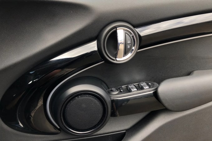 2022 Mini Hatch