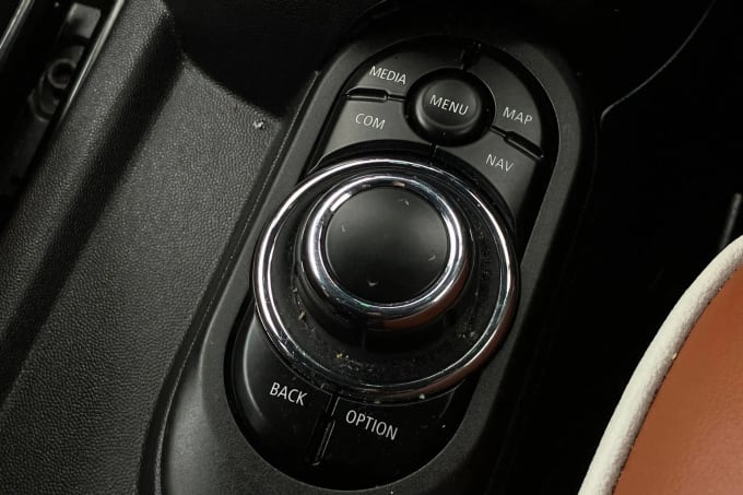 2021 Mini Hatch