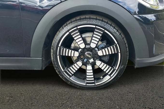 2021 Mini Hatch
