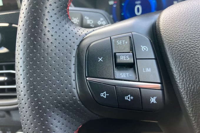 2023 Ford Kuga