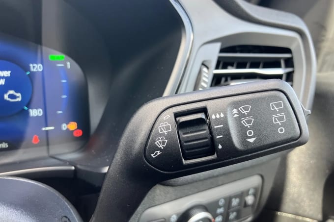 2023 Ford Kuga