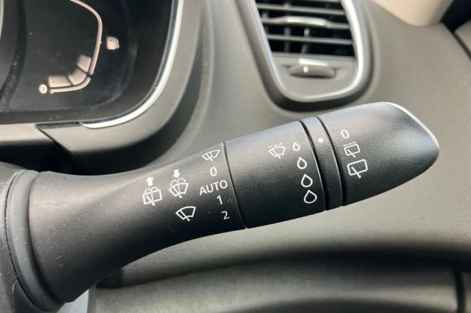 2020 Renault Grand Scenic