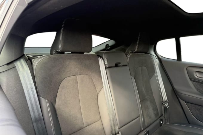 2023 Volvo C40