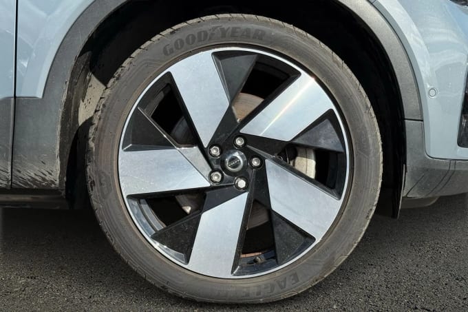 2023 Volvo C40